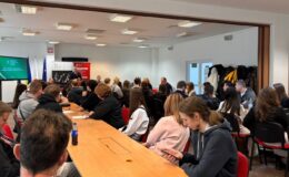 f6fed37c-dfa3-45ec-991d-36755d0fb989 (1)